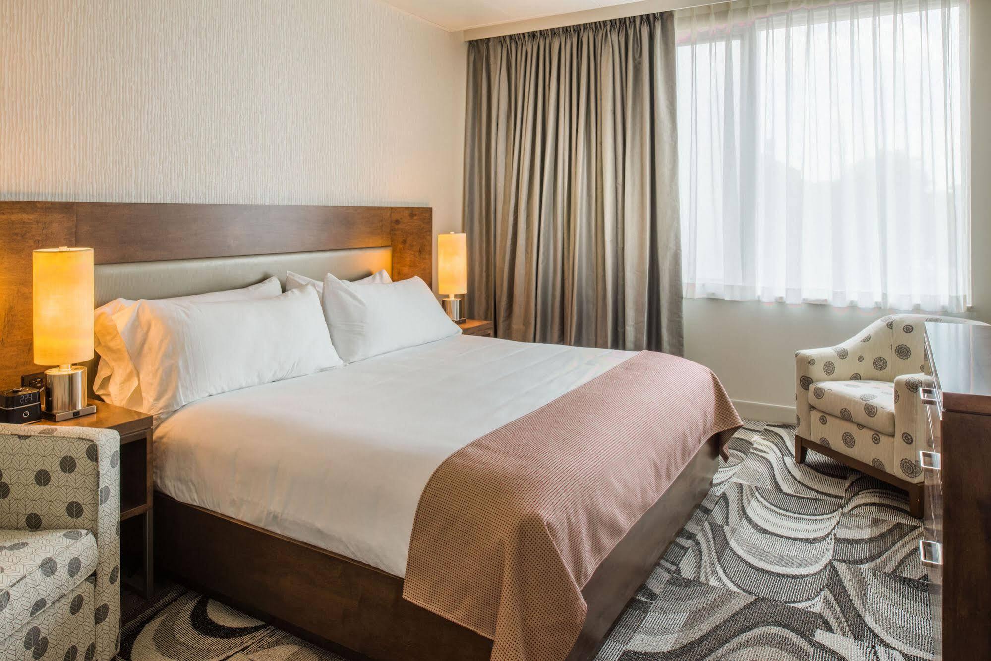 The Hotel At Oberlin Bagian luar foto